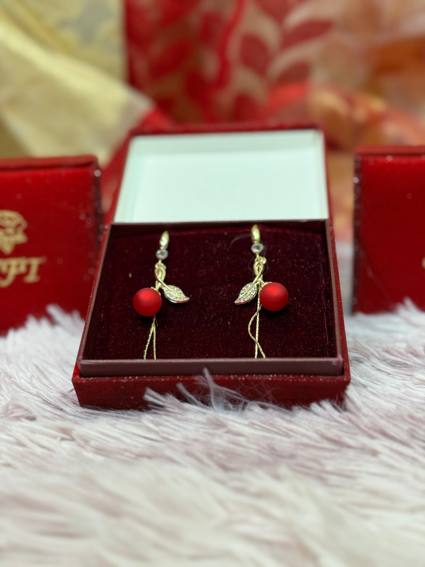 ✨Korean style Cherry & Leaf dangle earring ✨